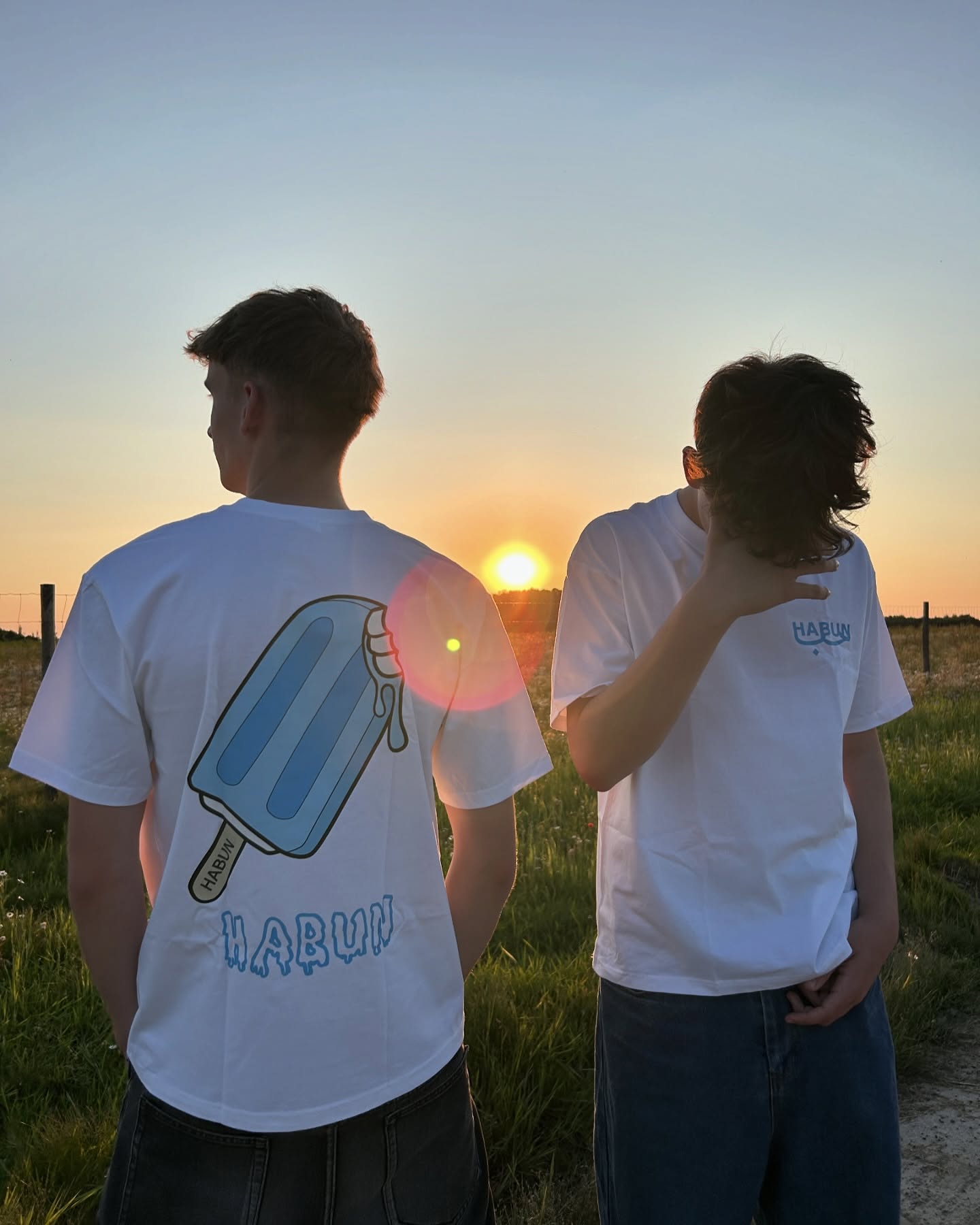 WHITE T-SHIRT WITH ICE CREAM